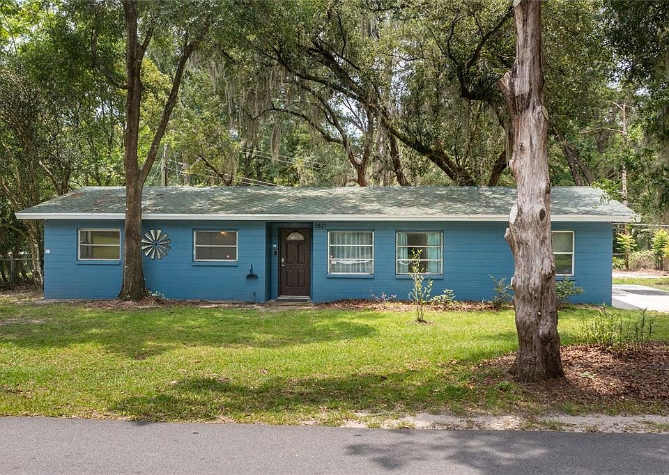 1st image of 3821 NW 15TH AVENUE
