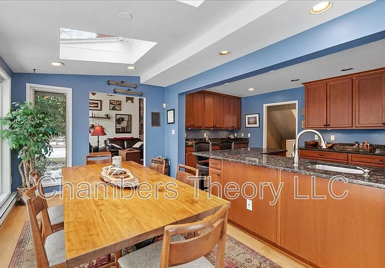 8709 Hidden Hill Ln — Photo 14