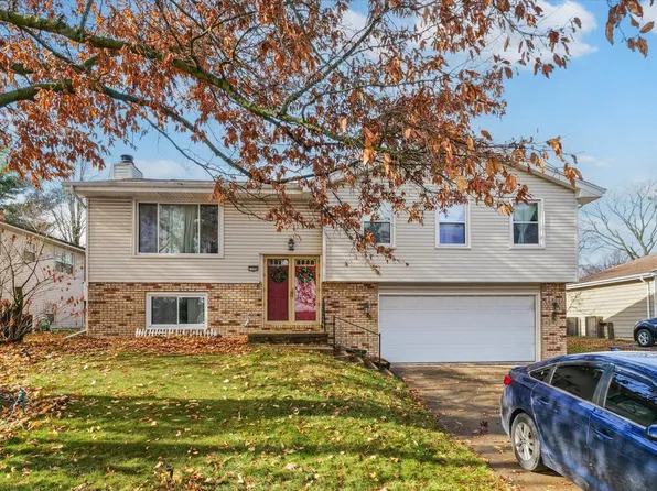 1206 N Hershey Rd, Bloomington, IL 61704
