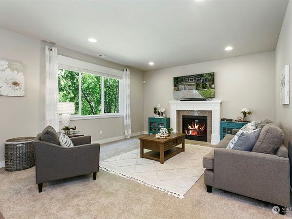 3rd image of 22528 Locust Way