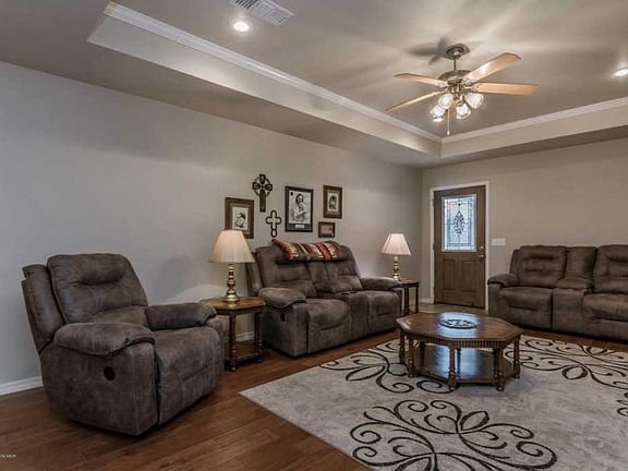 3rd image of 6106 Janae St