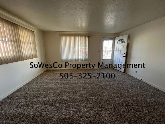 3rd image of 901 N Buena Vista Ave