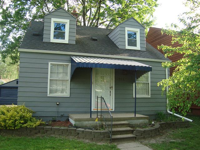 1st image of 19112 Elkhart St