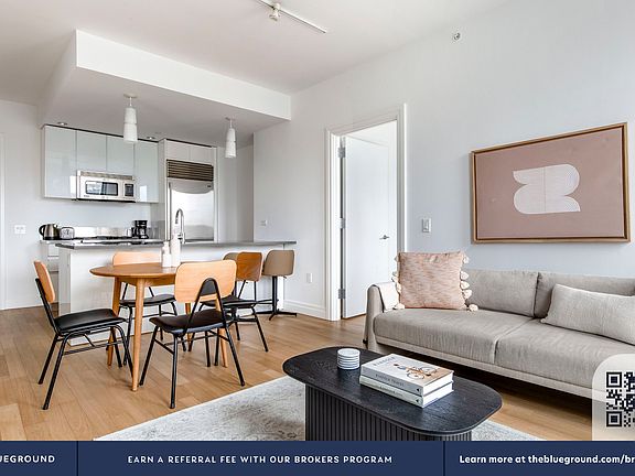 4th image of 550 W 54th St APT 25L