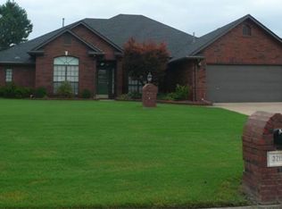 3215 Jeannie Ln, Muskogee, OK 74403