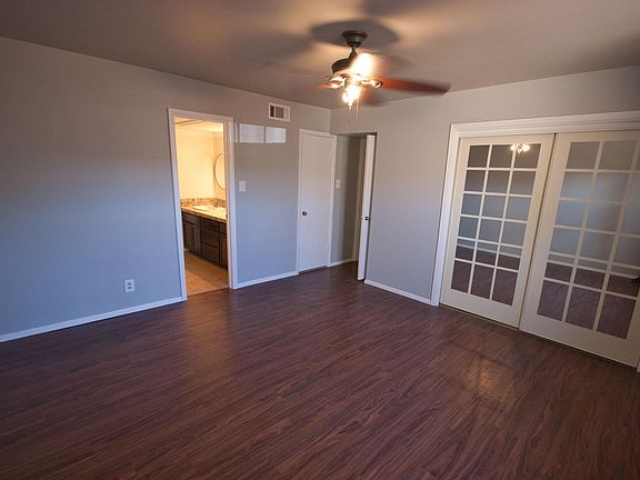 3rd image of 350 Thunderbird Dr APT 16