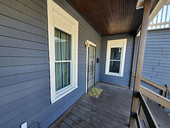 2nd image of 2033 W 98th St