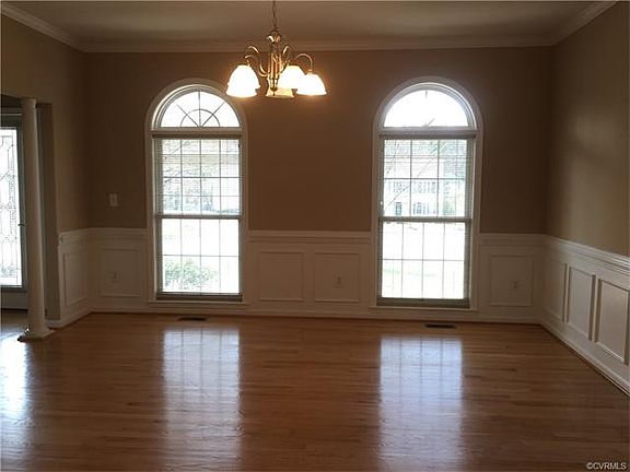 3rd image of 6014 N Cranston Ln