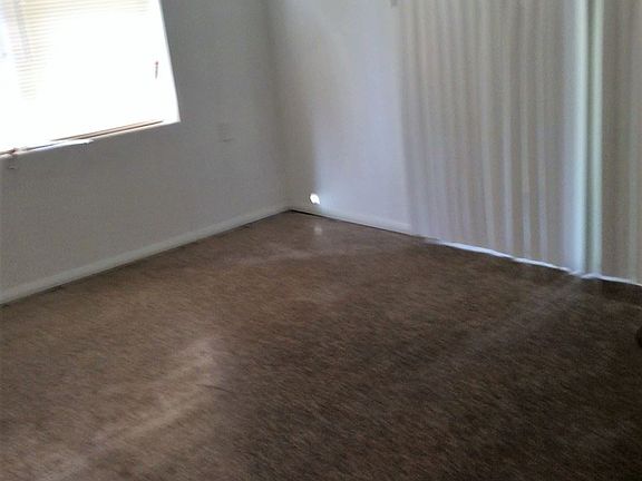 5th image of 433 N Buena Vista Ave