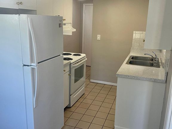 4th image of 10400 67th Ave N #2