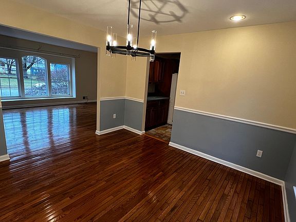 2nd image of 340 N 9th Ave