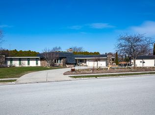 420 S 6th St, Oostburg, WI 53070
