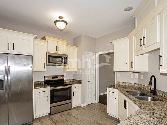 5th image of 2458 Baird Dr