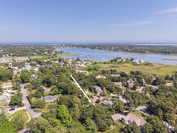 2nd image of 116 Vineyard Avenue
