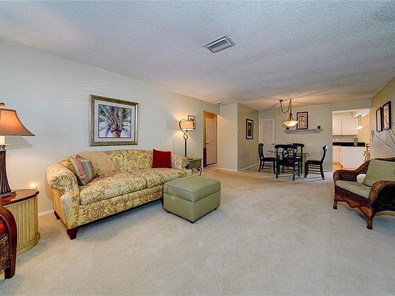 2nd image of 402 Mindy Dr