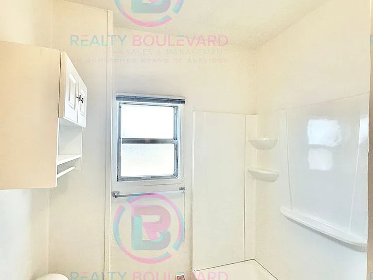 815 Jones St — Photo 14