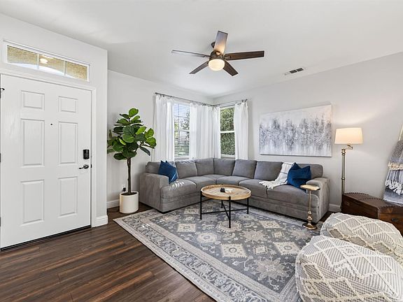 3rd image of 643 W Madrid Ln