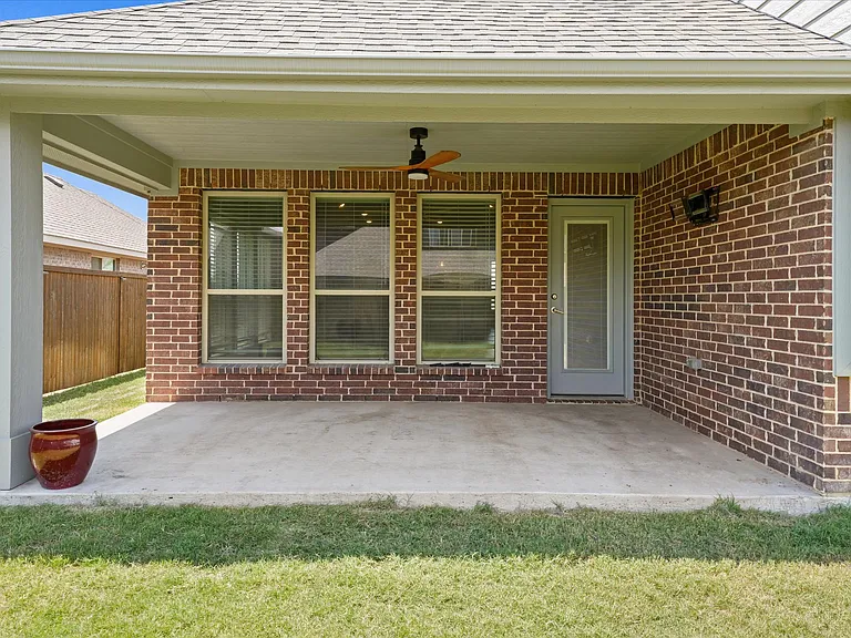 2413 Loxley Dr — Photo 11