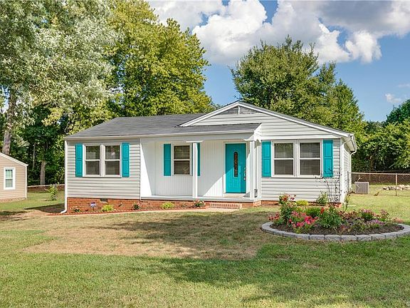 2nd image of 4419 Fieldrun Dr
