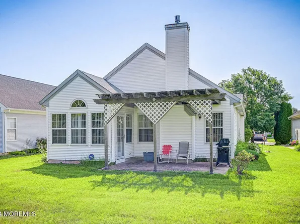 31 Gabriella Circle, Manchester, NJ 08759