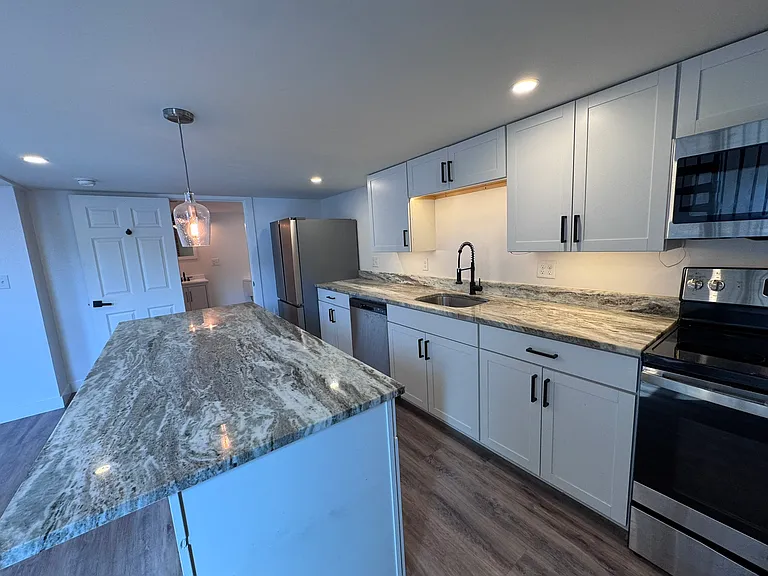 84 Main St #5 — Photo 5