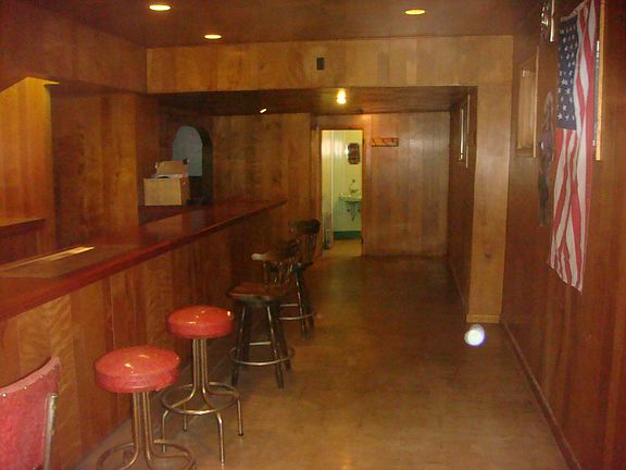 5th image of 81 Erie St