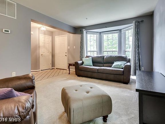 5th image of 720 Horse Chestnut Ct