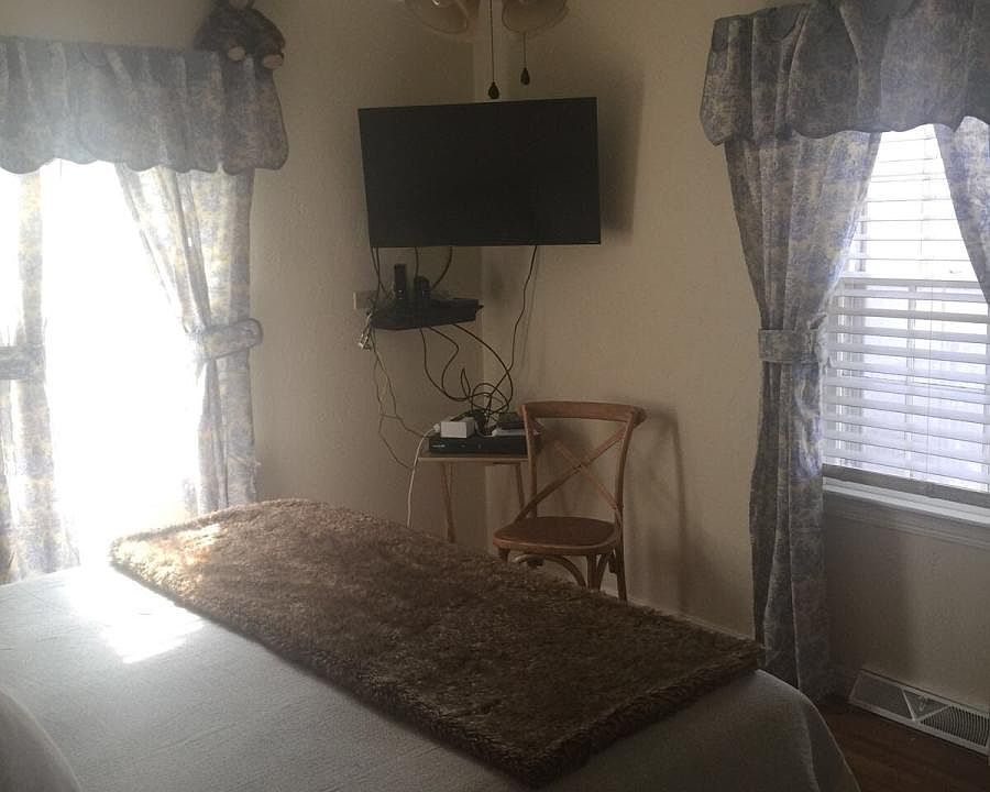 2nd image of 3604 Julie Dr