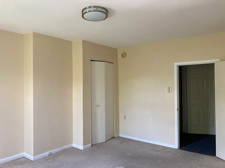 864 N 4th St #2 — Photo 6