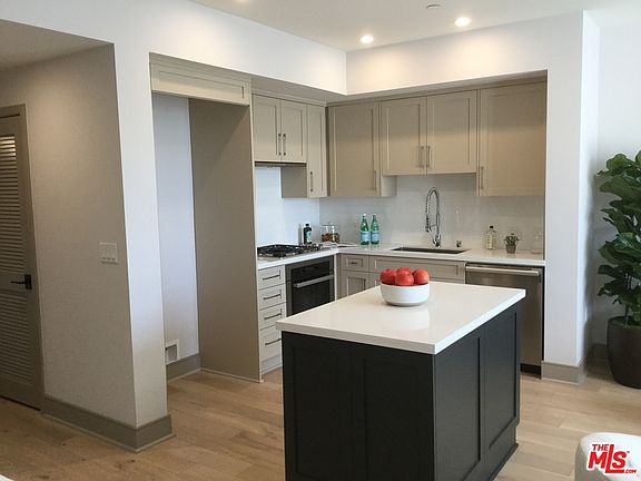 4th image of 820 Mission St Unit 201