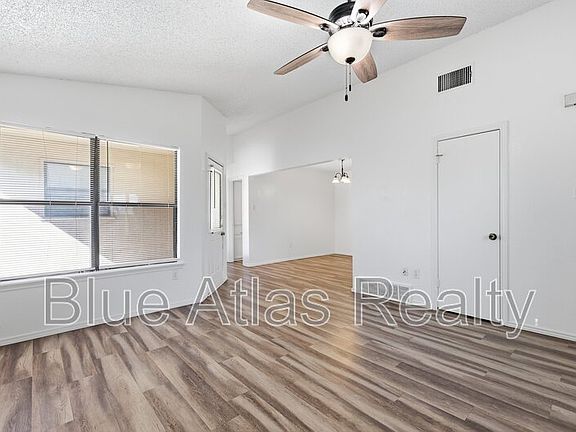 4th image of 2747 Countryside Ln