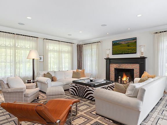 4th image of 23 Luther Dr