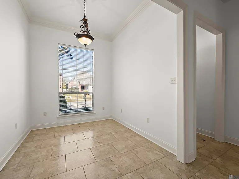 17514 Lake Willow Ave — Photo 3