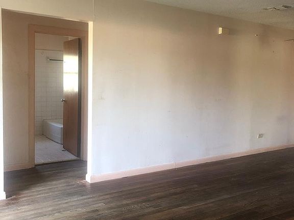 5th image of 1325 S Virginia Ave
