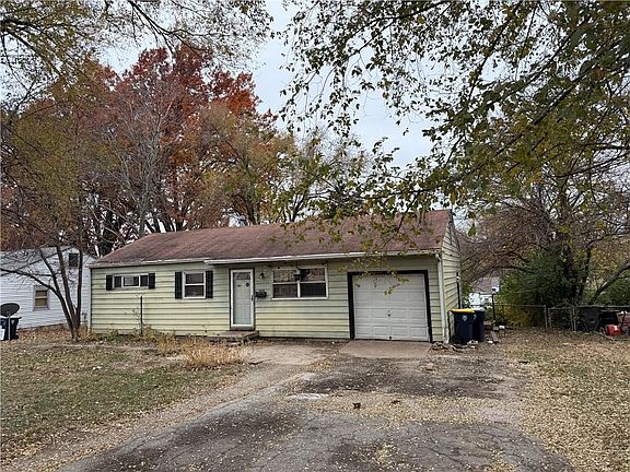 2nd image of 8618 Corrington Ave