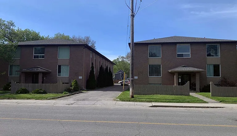 282 Romaine St — Photo 5