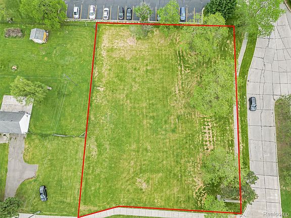 2nd image of 50272 Grand River Ave