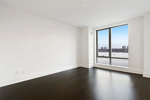 Rented by Nest Seekers International | media 18