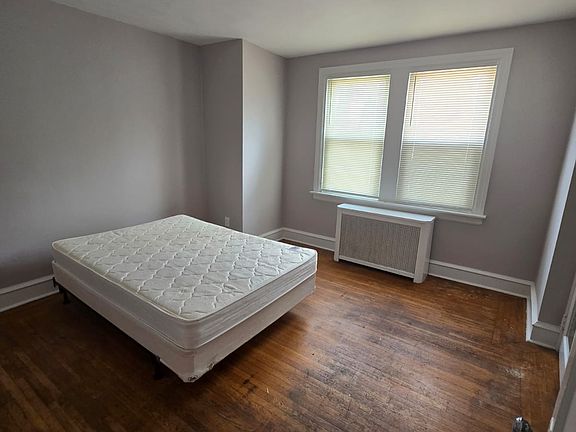3rd image of 5834 Crittenden St