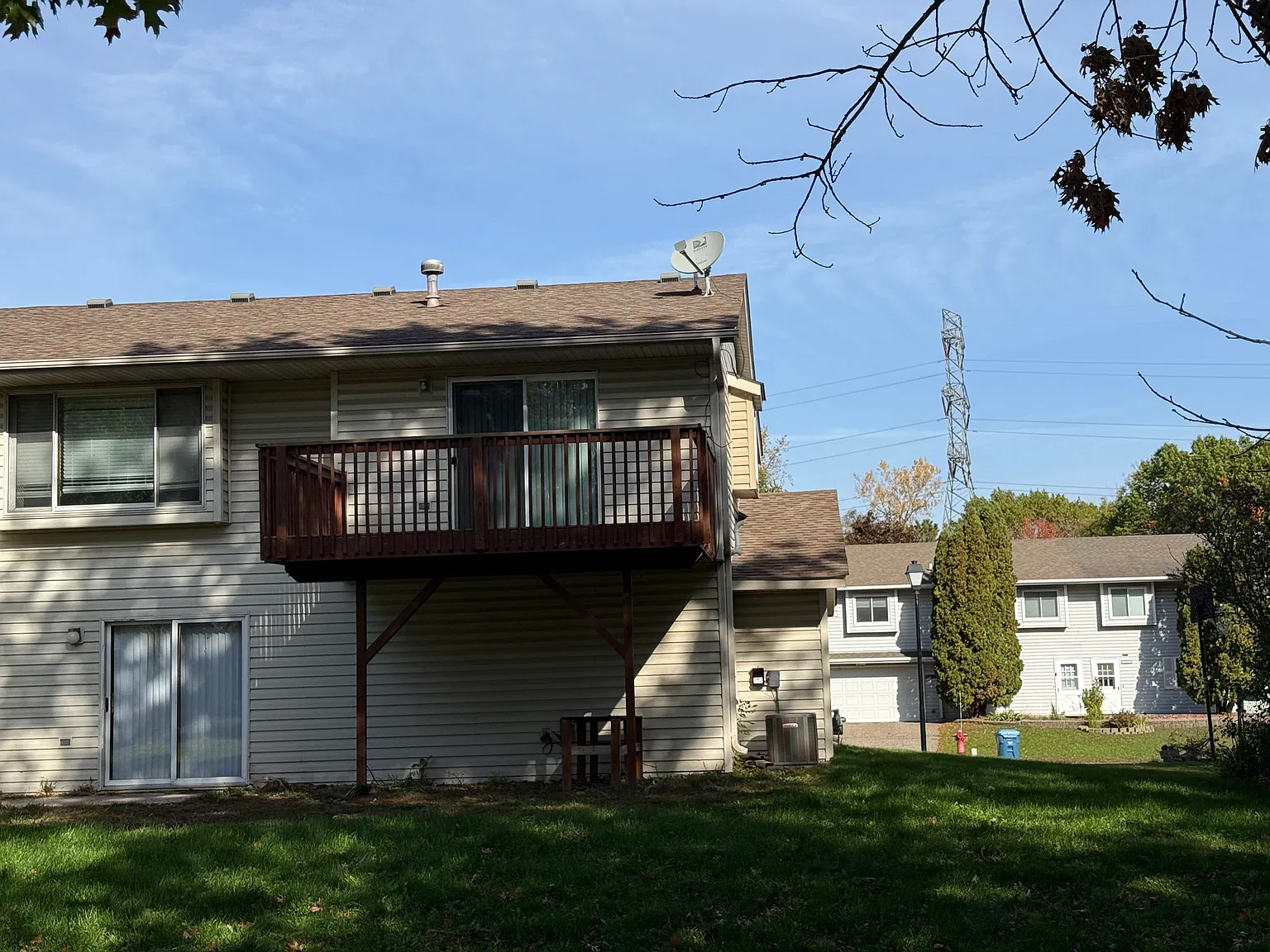 3 bed, 1834 sqft, $2,300 — Photo 4