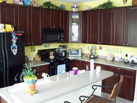 3rd image of 2915 Pointeview Dr
