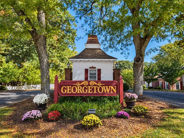57 Williamsburg Dr Unit 57, Springfield, MA 01108