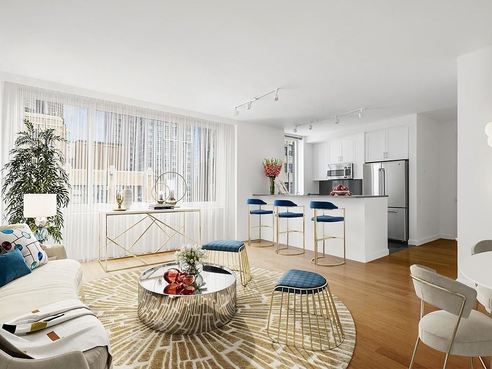 1st image of 320 W 38th St APT 1805
