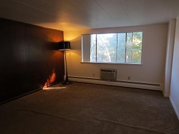 4th image of 20 Nelson Dr APT 3D