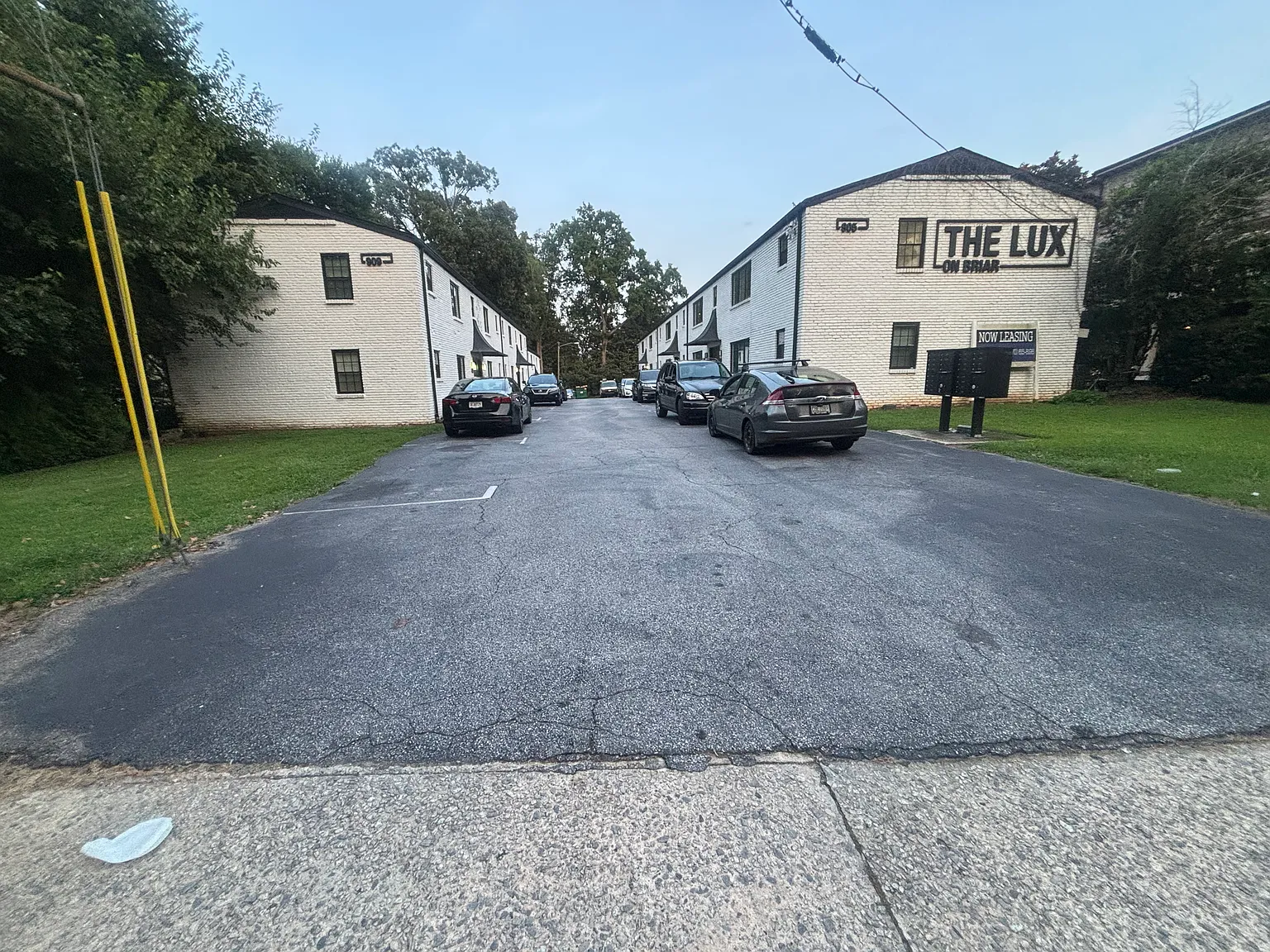 2 bed, 1000 sqft, $2,200 — Photo 3