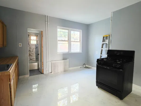 96 Seaview Avenue image 1 of 5