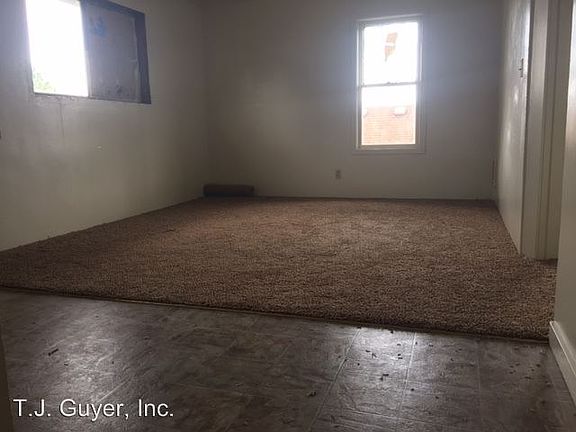 2nd image of 309-B E Pine St