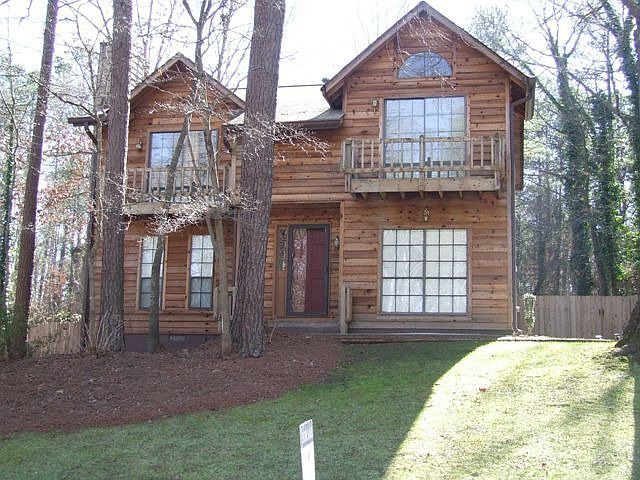 Charming 3 Bed, 2 1/2 Bath