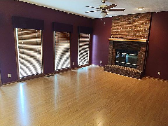 2nd image of 6205 N 103rd Ave