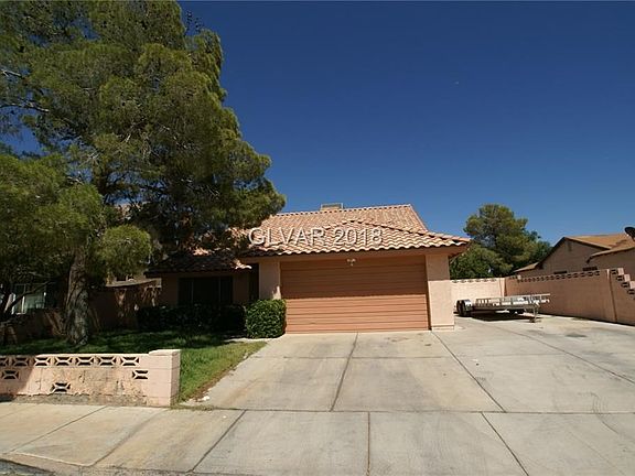 3rd image of 3808 Silent Hill Dr